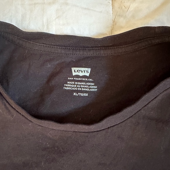 Levi’s t-shirt - Picture 2 of 2